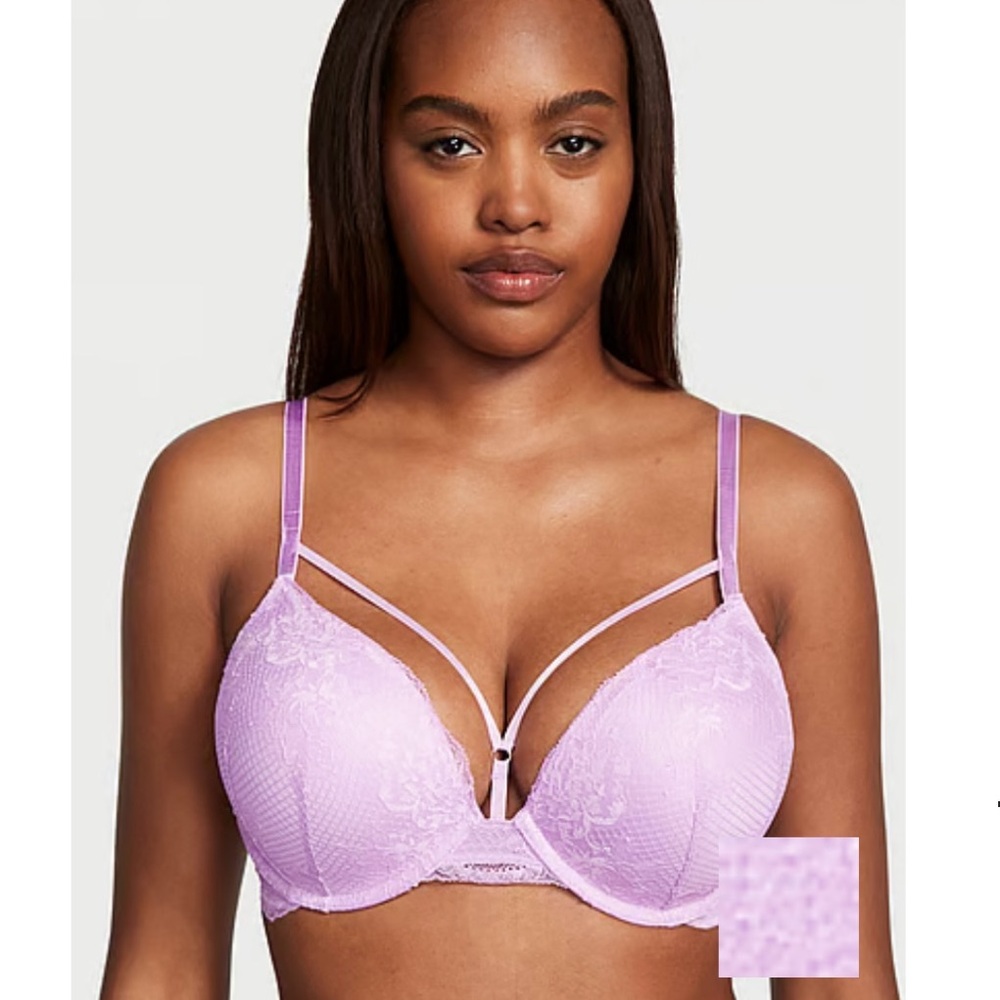 Victoria’s Secret bombshell bra 

32B PushUp 
Lilac